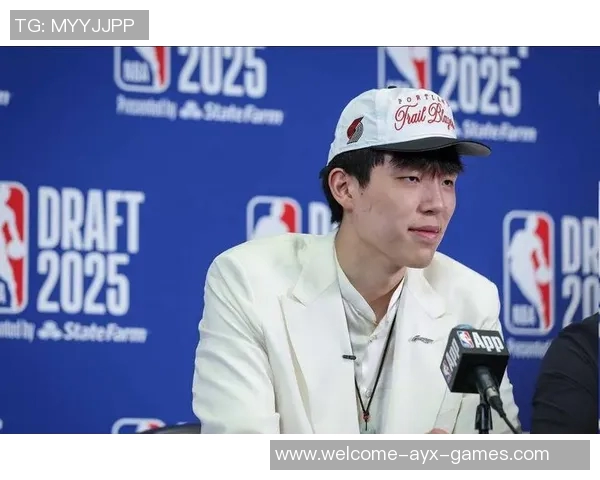 三中锋齐聚却无表现机会杨瀚森上半场未能登场引发热议