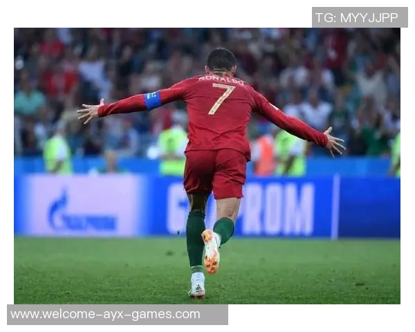 C罗生涯进球数逼近千球大关皇马曼联贡献显著