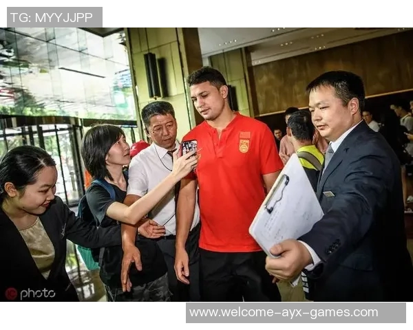 米体报道DV9左内收肌重度损伤恢复期或将超过三个月球迷需耐心等待