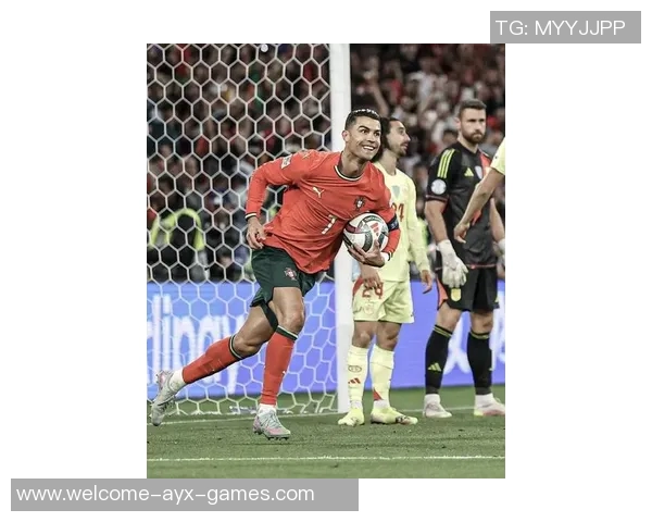 C罗生涯进球数逼近千球大关皇马曼联贡献显著 C罗生涯进球数逼近千球大关皇马曼联贡献显著